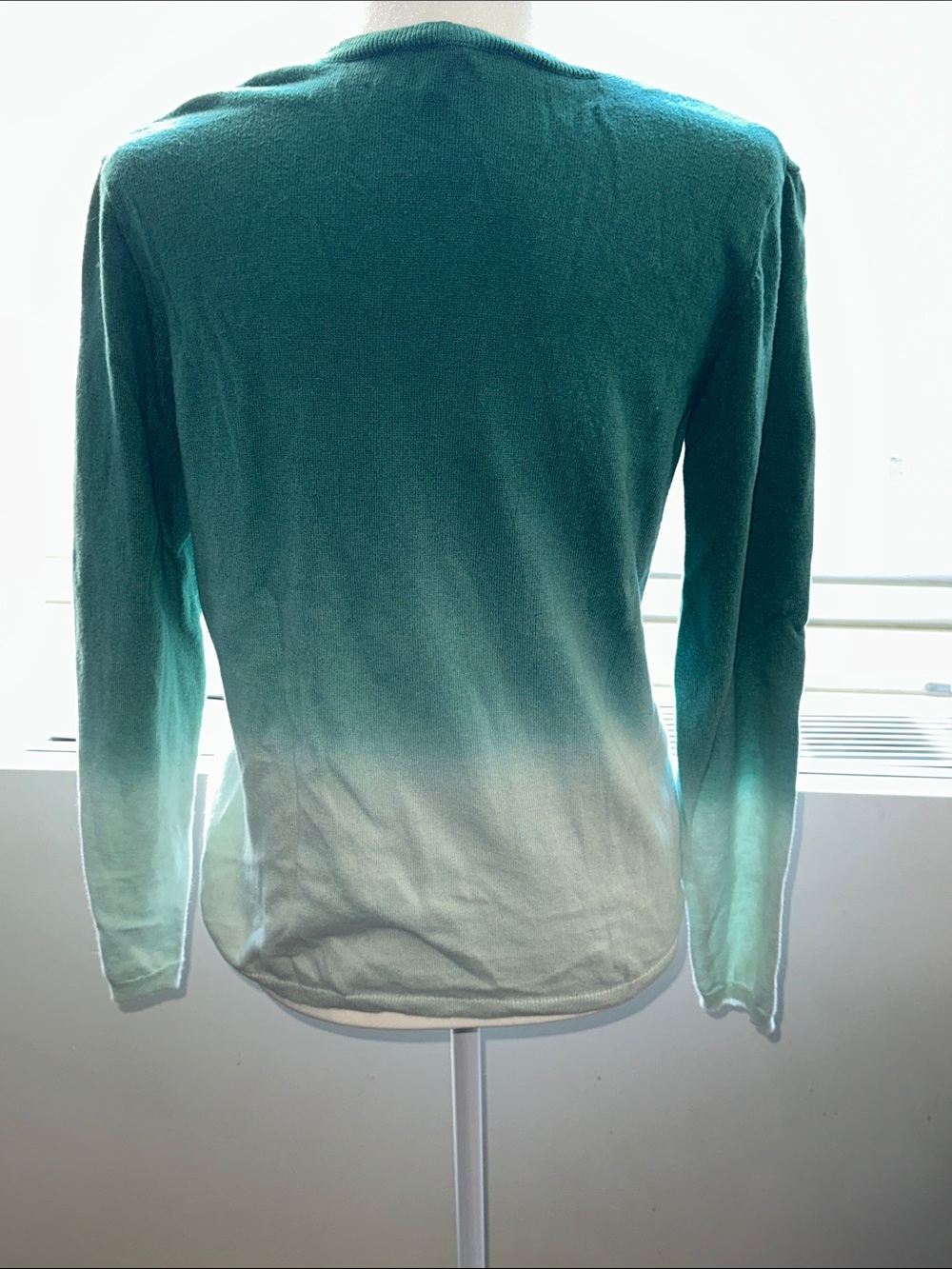 Elliott Lauren Teal to Cream Ombre V-Neck Sweater - Picture 4 of 5